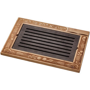 מגש חלה מהודר מעץ במבוק עם סכין 41X28 ס"מ