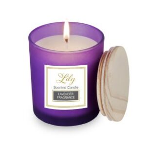 נר ריחני בכוס זכוכית עם מכסה במבוק – לילי