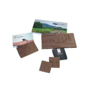 לוחיות שוקולד במארז ממותג